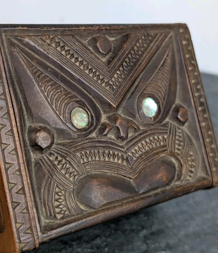 Vintage new zealand maori hand - vintage,