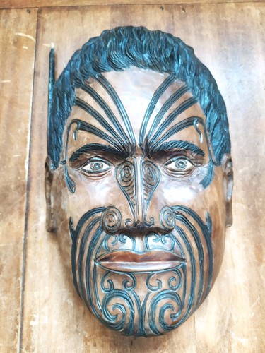 Superb vintage moko - superb,