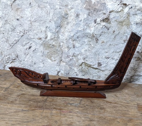 Vintage maori waka - vintage,
